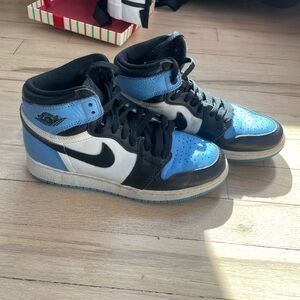 CLEANED UPON PURCHASE Boys jordan 1 size 4.5 big kids light blue